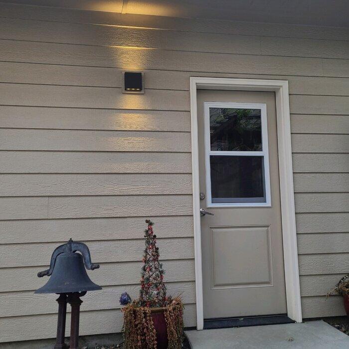 Outdoor Wall Sconce/Path Light