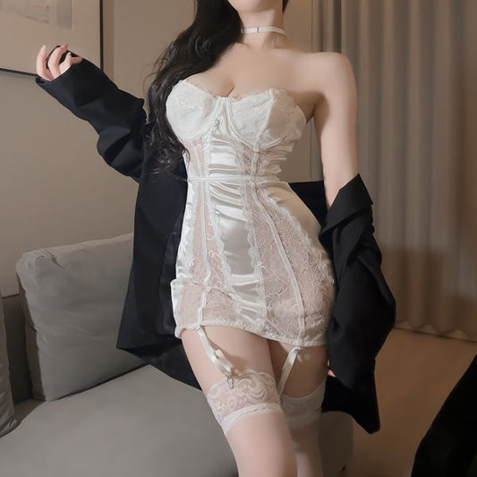 Rima Púrpura Encanto Amor Vestido de Faldita Ceñida de Encaje
